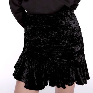 NWT Zara black velvet ruched mini skirt